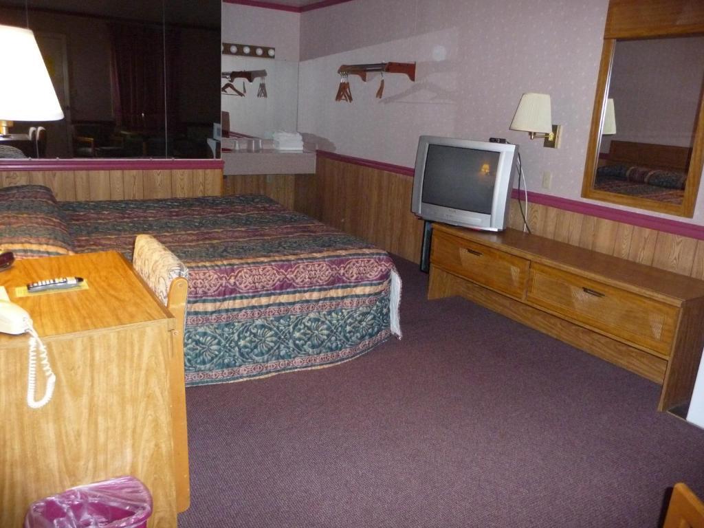 Red Rose Motel อลิซาเบธทาวน์ ห้อง รูปภาพ